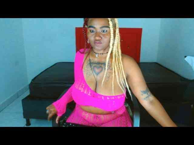 Lamalona77 webcam