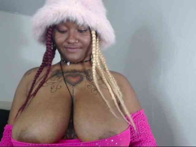 Lamalona77 webcam