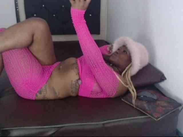 Lamalona77 webcam