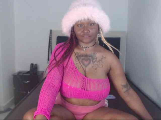 Lamalona77 webcam