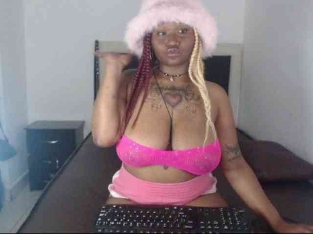 Lamalona77 webcam
