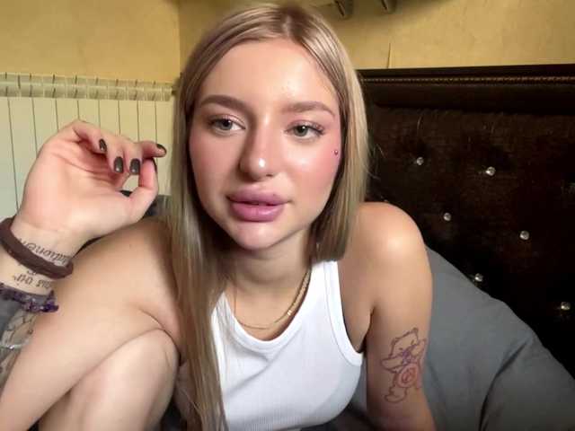 AletheaRushforth live cam on BongaCams