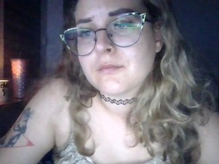 LucyKiss Porn Show