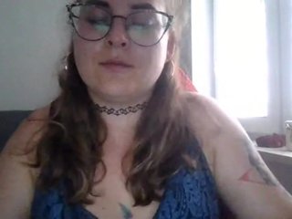 LucyKiss Porn Show
