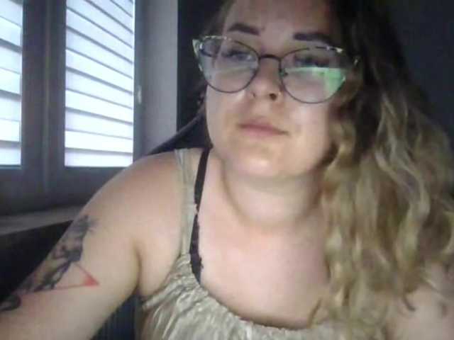 lucykiss cam belle