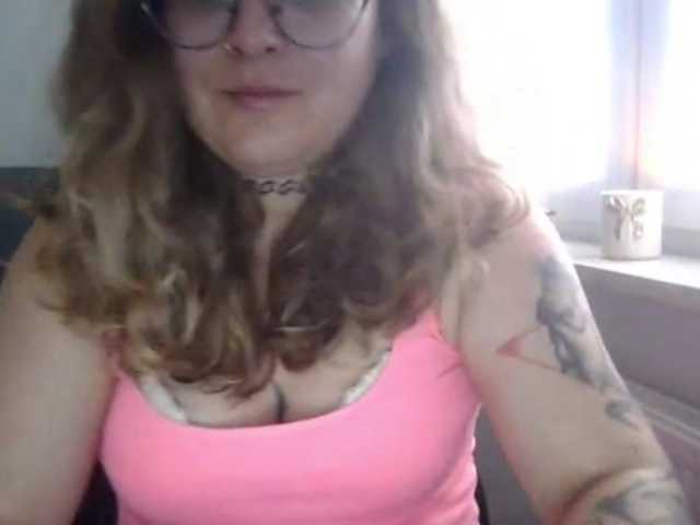 LucyKiss live cam on BongaCams
