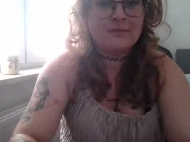 LucyKiss live webcam show