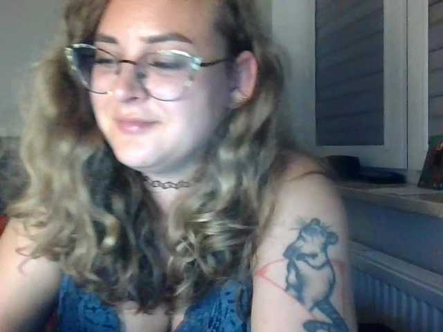 LucyKiss live cam on BongaCams