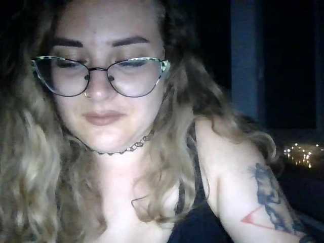 lucykiss live sex show