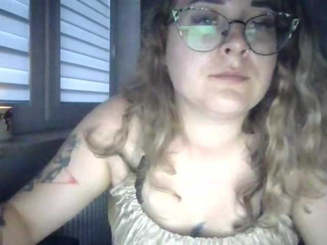 LucyKiss live webcam show