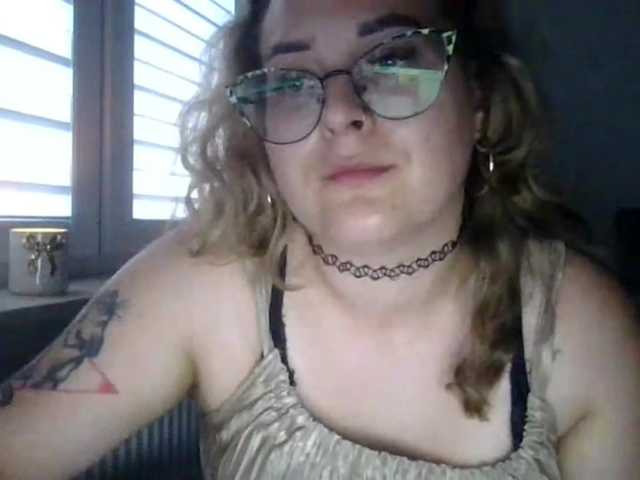 LucyKiss live cam on BongaCams