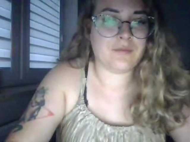 LucyKiss live webcam show
