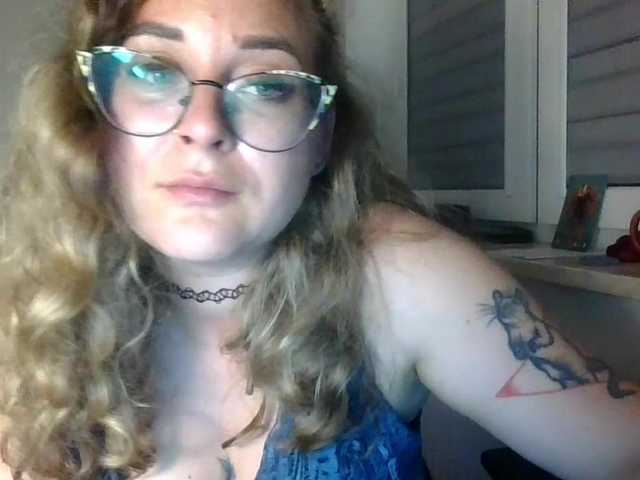 LucyKiss live cam on BongaCams