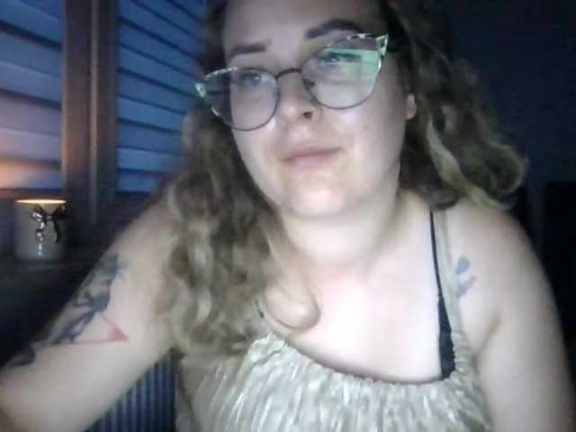 LucyKiss live webcam show