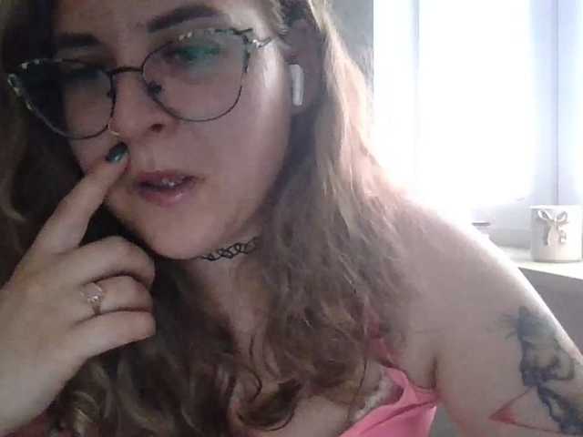 LucyKiss live cam on BongaCams