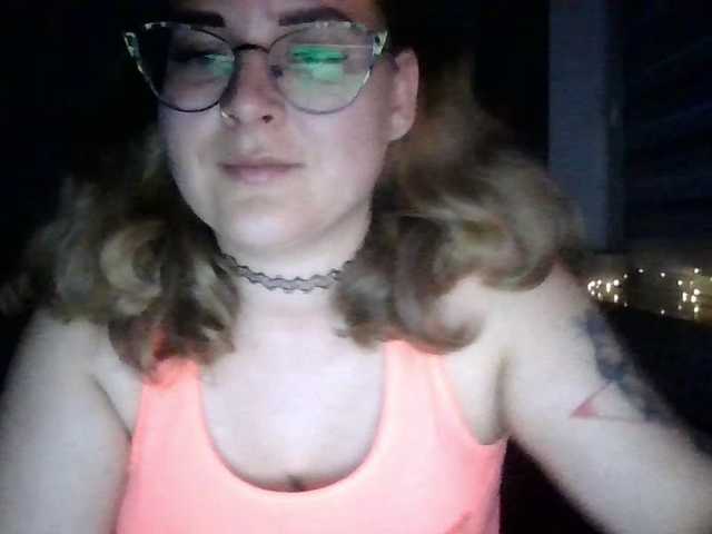 LucyKiss live cam on BongaCams