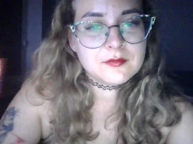 LucyKiss live cam on BongaCams