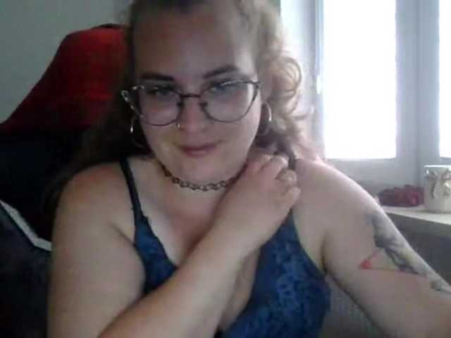 LucyKiss live webcam show