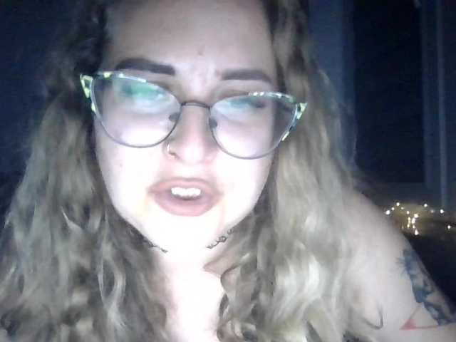 lucykiss live sex show