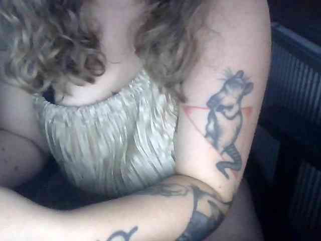 LucyKiss webcam