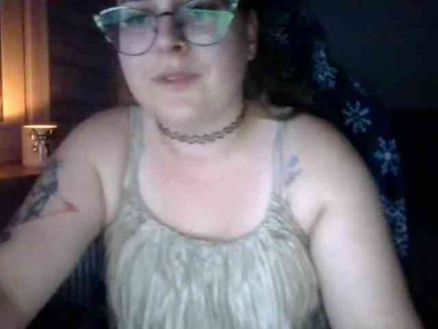 LucyKiss webcam