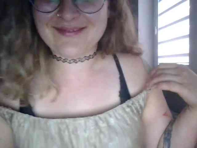 LucyKiss webcam