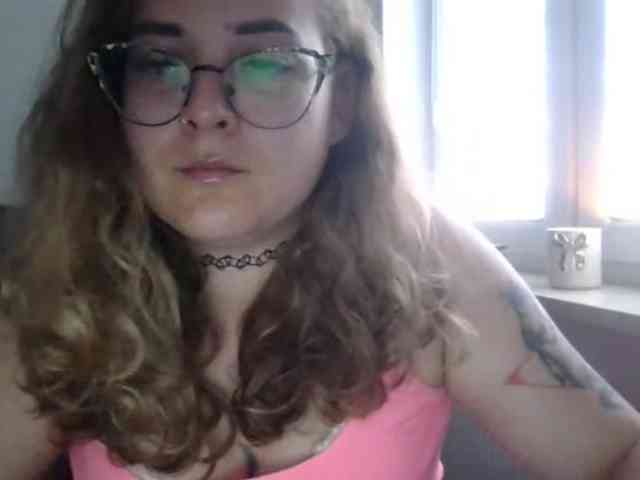 LucyKiss webcam