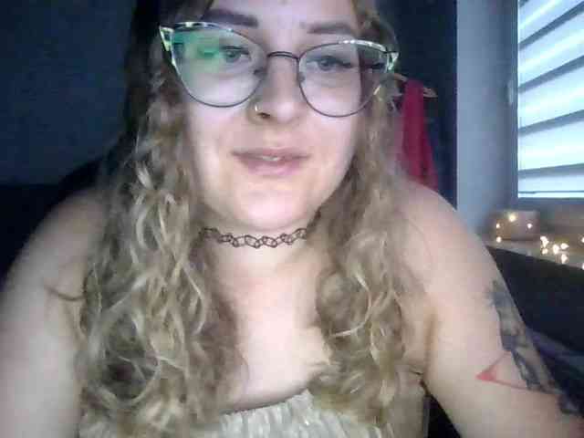 LucyKiss webcam