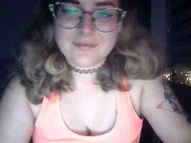 LucyKiss webcam