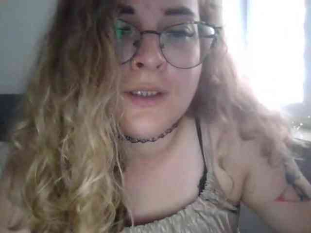 LucyKiss webcam