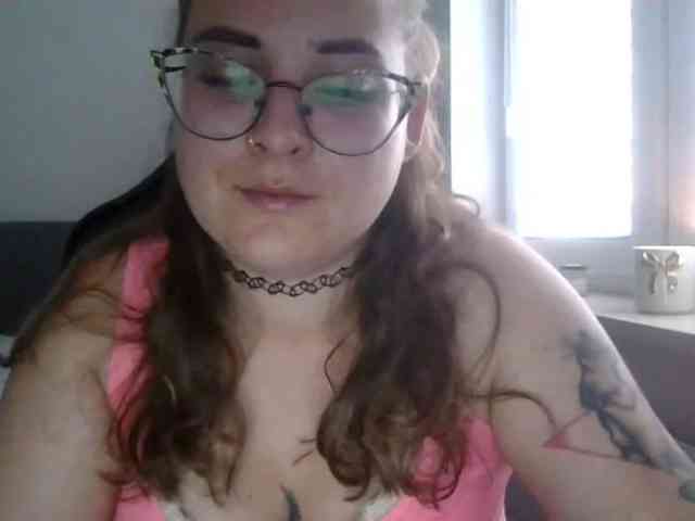 LucyKiss webcam