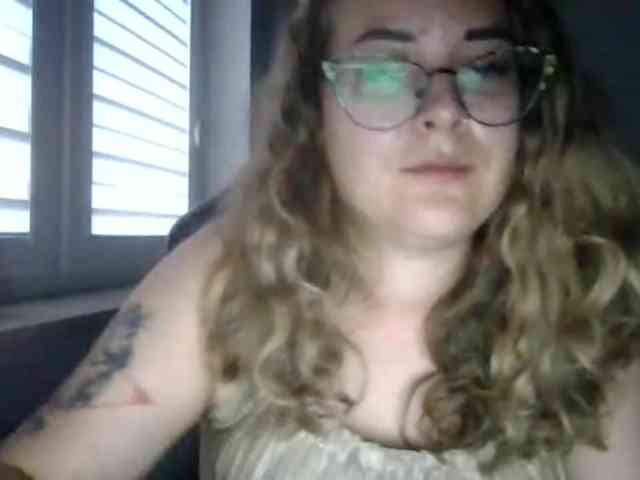 LucyKiss webcam