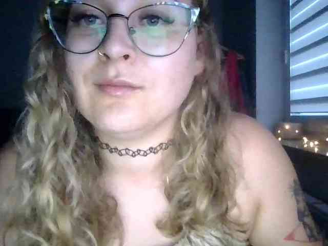 LucyKiss webcam