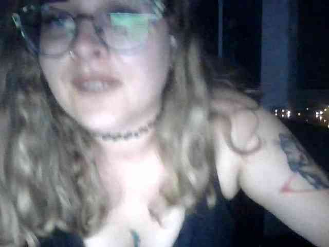 LucyKiss webcam