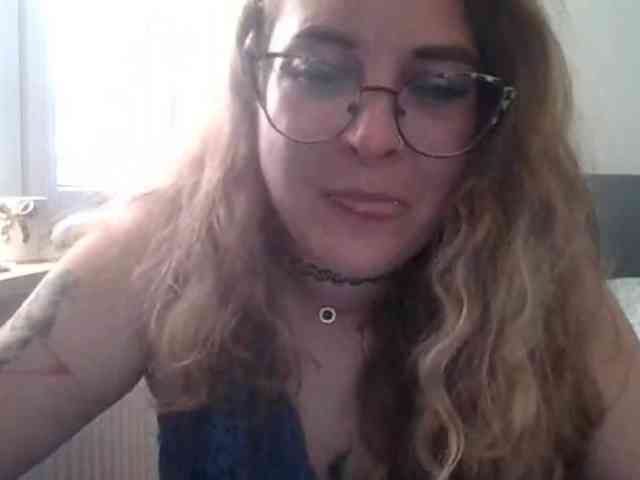 LucyKiss webcam