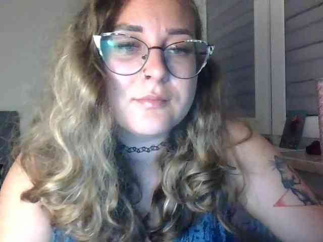 LucyKiss webcam