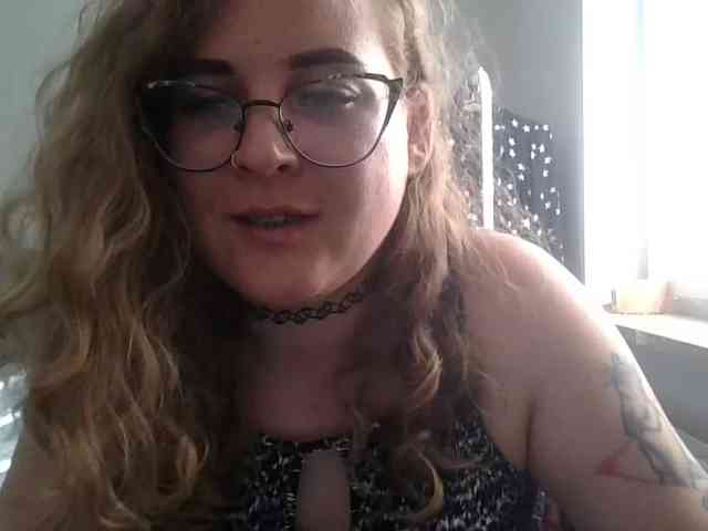 LucyKiss webcam