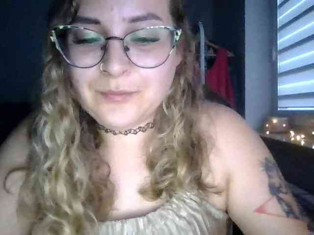 LucyKiss webcam