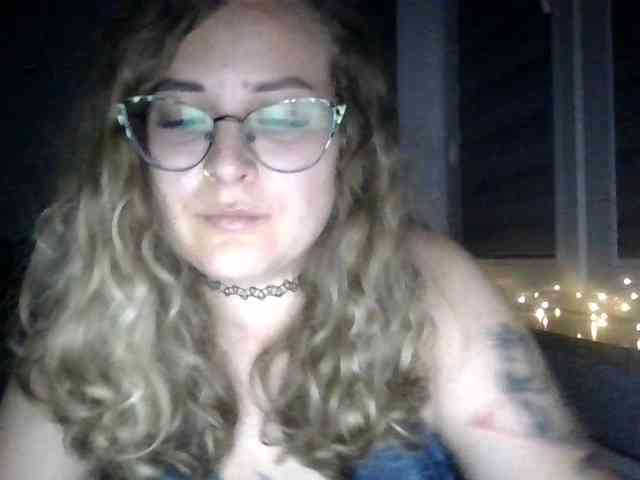 LucyKiss webcam