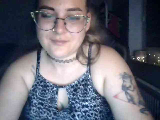 LucyKiss webcam