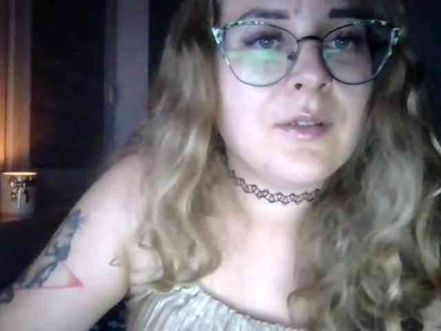 LucyKiss webcam