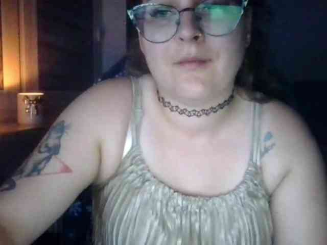 LucyKiss webcam