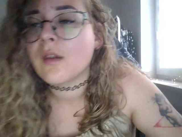 LucyKiss webcam