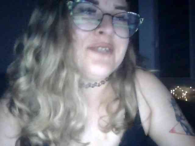 LucyKiss webcam