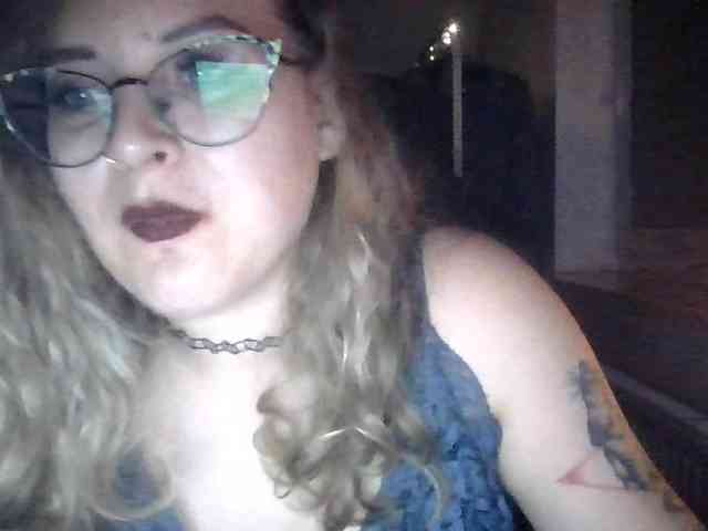 LucyKiss webcam