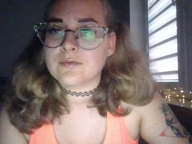 LucyKiss webcam