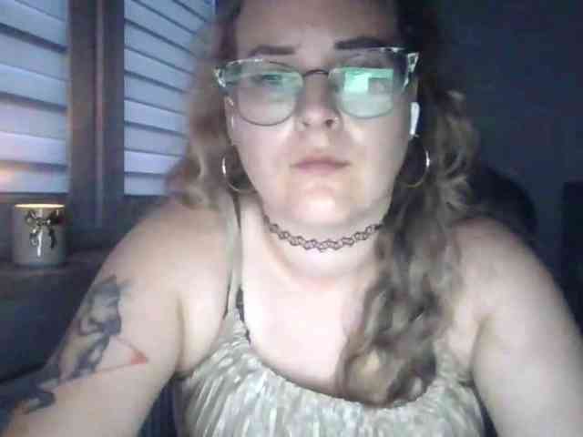 LucyKiss webcam