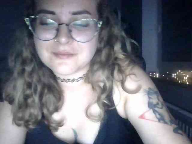 LucyKiss webcam