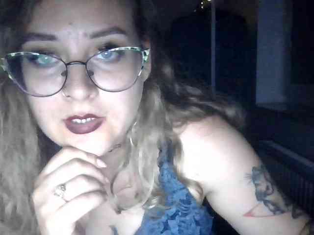 LucyKiss webcam
