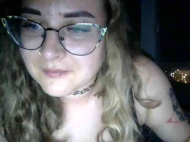 LucyKiss webcam